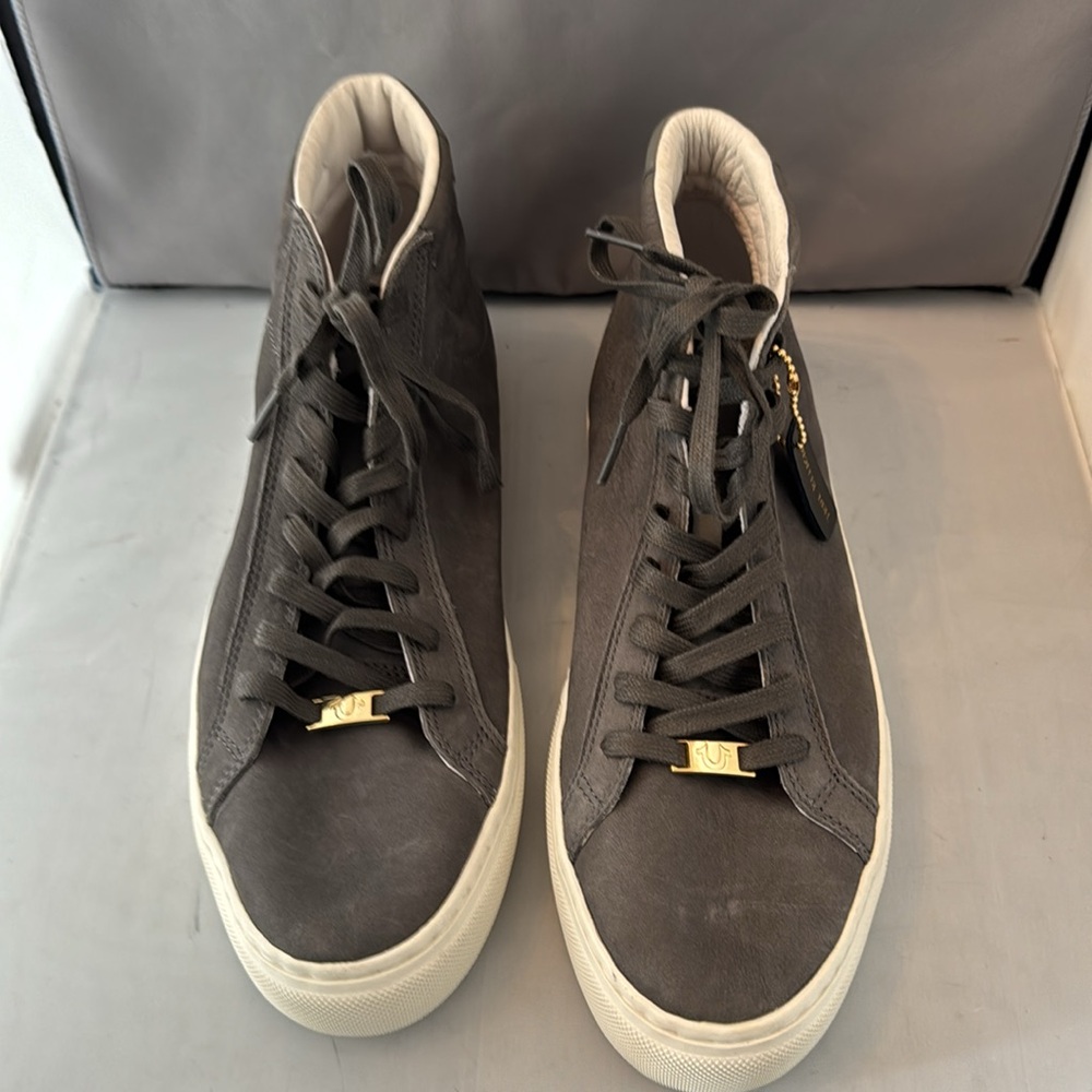 True Religion White Sneakers men’s size‎ 10